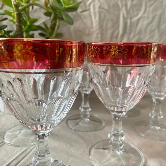 6  Pressed Glass Thumbprint Cordial Glasses Cranberry Band Gold Design - Picture 9 of 15